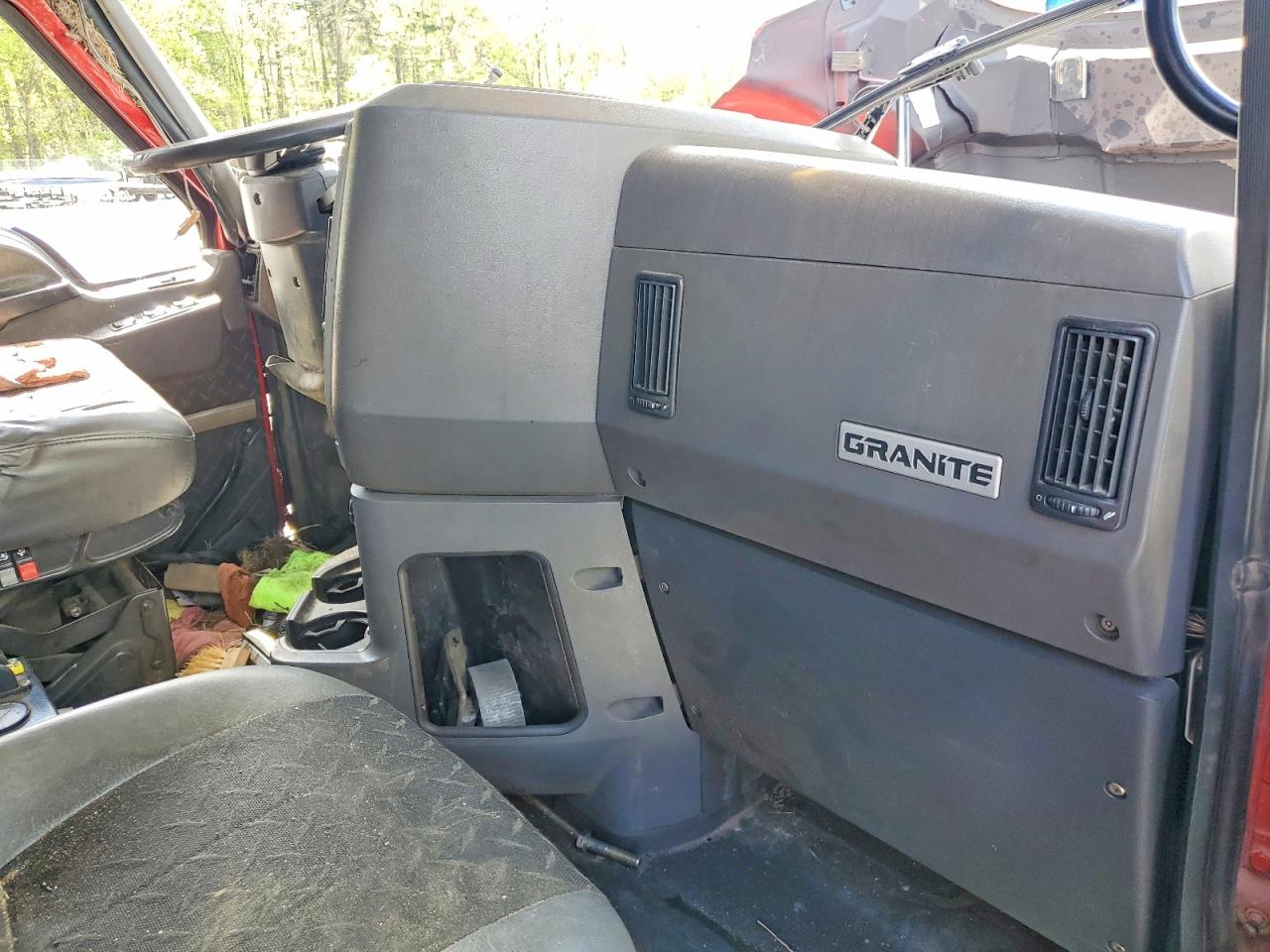 2018 Mack All other VIN 1M2AX09C9JM038748 COPART salvage auction — Rollover, PA - CERTIFICATE OF SALVAGE, sold $20,000 on 2026-06-11 (photo 8)