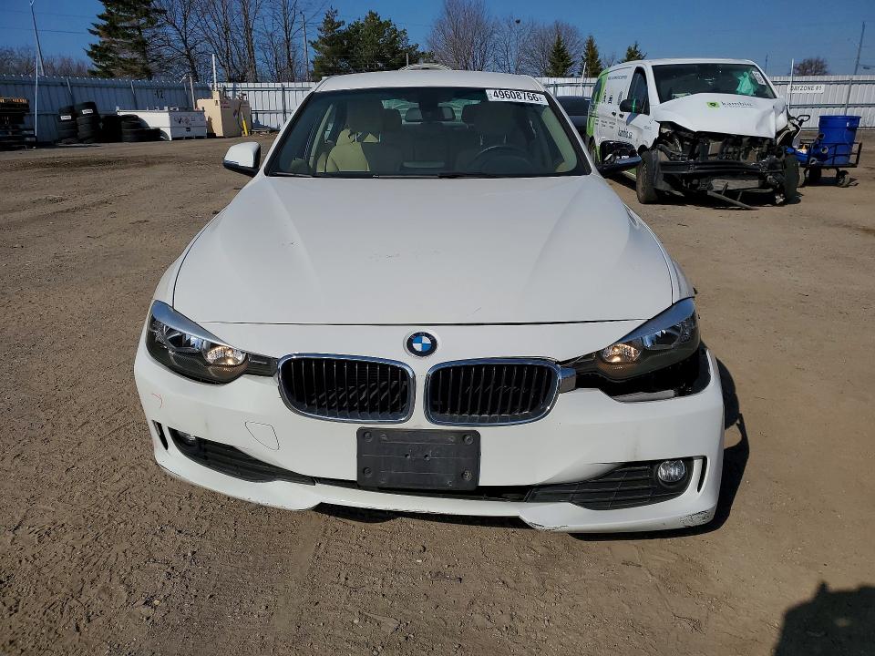 2014 BMW 3er VIN WBA3C3C50EK200091 COPART salvage auction — FRONT END, ON - PERMIT NO BRAND - UNFIT, sold $4,200 on 2026-07-07 (photo 5)