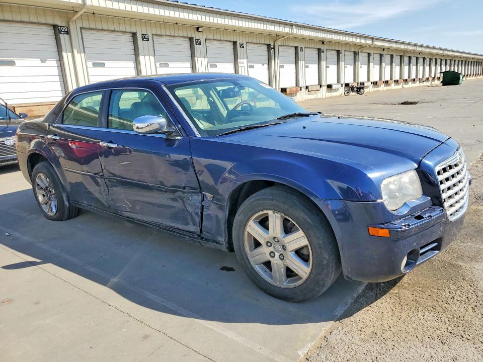 2006 Chrysler 300 VIN 2C3LK63HX6H345248 COPART salvage auction — SIDE, Id - Salvage Certificate Of Title, sold $1,250 on 2026-07-27 (photo 4)
