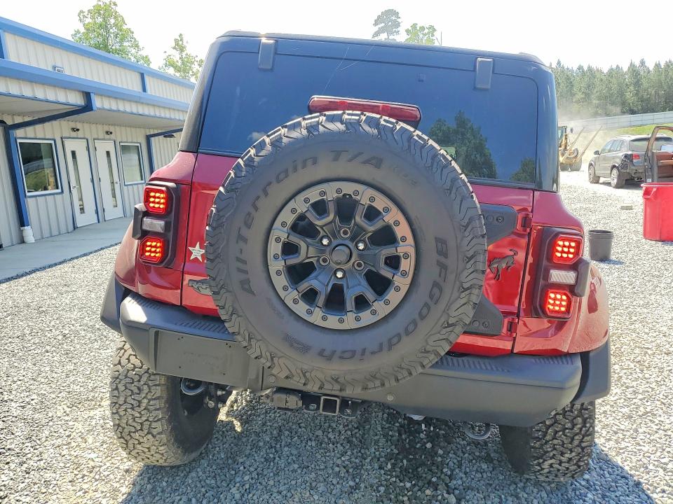 2025 Ford Bronco VIN 1FMEE0RRXSLB04372 COPART salvage auction — FRONT END, Nc - Salvage Certificate Of Title, sold $45,750 on 2026-07-02 (photo 6)