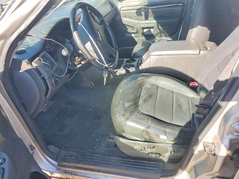 2005 Ford Explorer VIN 1FMDU75W95UA45543 COPART salvage auction — ROLLOVER, CT - CERT OF TITLE-SALVAGE, sold $450 on 2026-07-02 (photo 7)