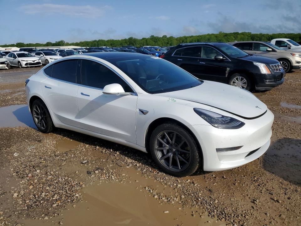 2019 Tesla Model 3 VIN 5YJ3E1EA0KF483001 COPART salvage auction — HAIL, Ks - Cert Of Title-Salvage, sold $8,700 on 2026-07-09 (photo 4)