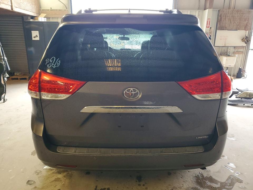 2011 Toyota Sienna VIN 5TDYK3DC5BS067518 COPART salvage auction — FRONT END, Tx - Certificate Of Title, sold $3,050 on 2026-07-02 (photo 6)