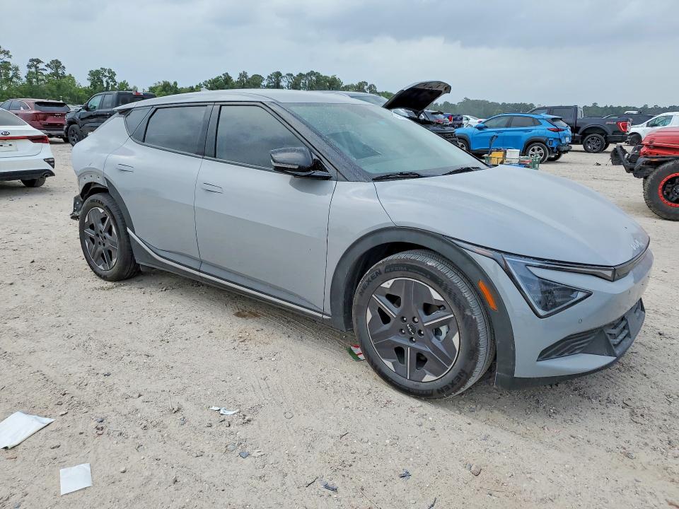 2025 Kia Ev6 VIN 5XYC34JAXSG003522 COPART salvage auction — REAR END, Tx - Salvage Vehicle Title, sold $11,700 on 2026-07-24 (photo 4)