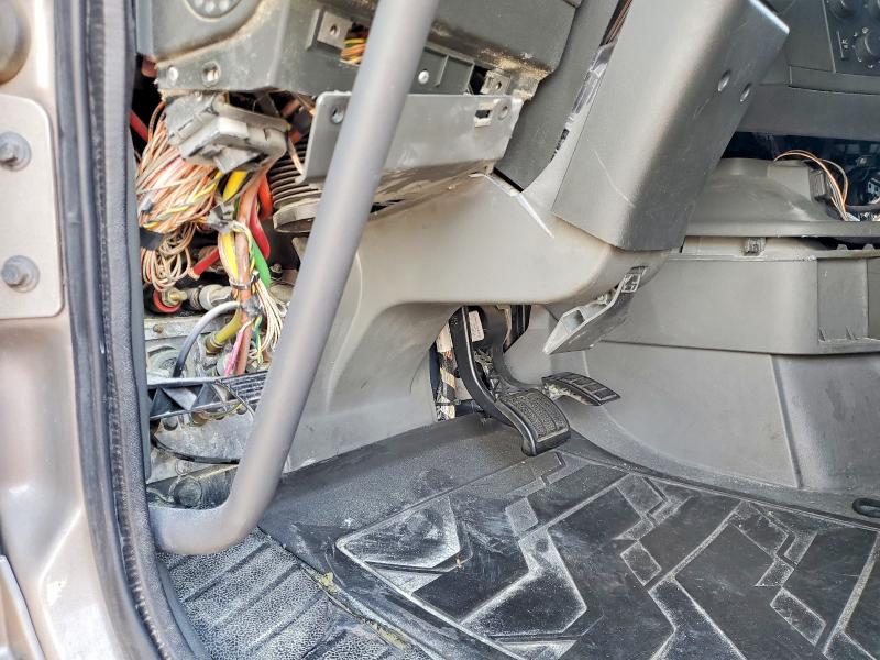 2019 Volvo VIN 4V4NC9EJ0KN193358 COPART salvage auction — INTERIOR BURN, Ca - Salvage Certificate, sold $8,300 on 2026-07-09 (photo 9)