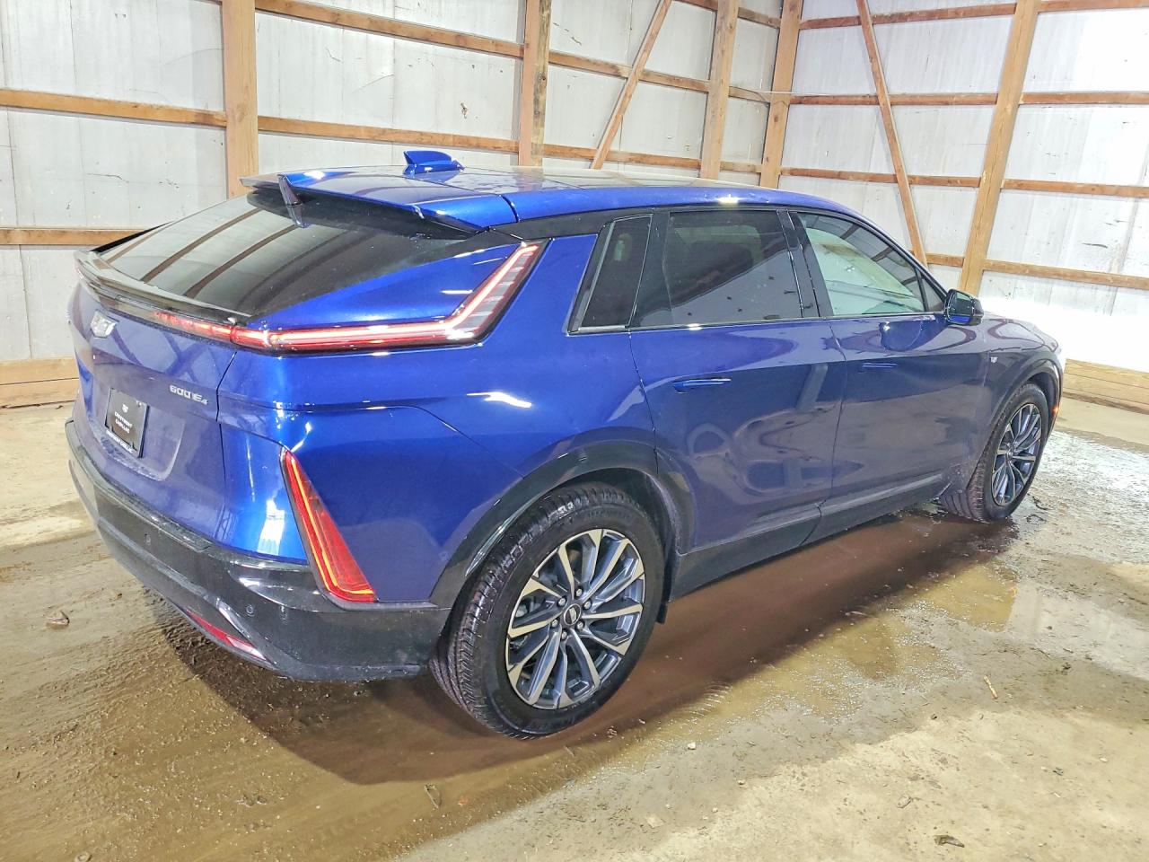 2025 Cadillac LYRIQ VIN 1GYKPURL4SZ318401 COPART salvage auction — Hail, OH - CERT OF TITLE-SALVAGE, sold $25,750 on 2026-07-02 (photo 3)