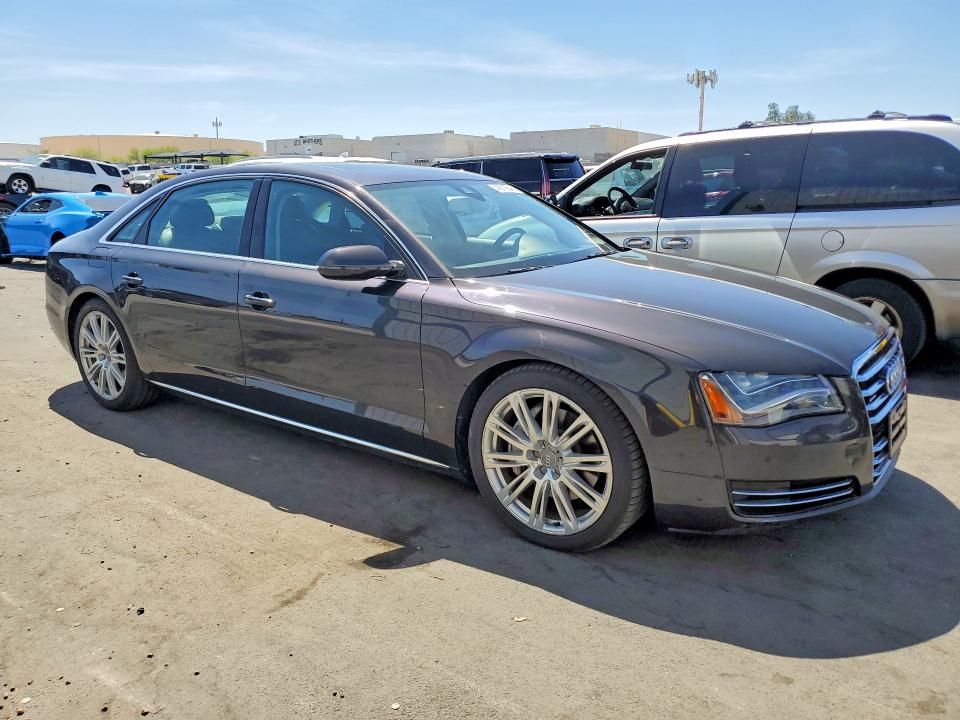 2014 Audi A8 VIN WAURMAFD8EN002419 COPART salvage auction — MINOR DENT/SCRATCHES, Fl - Certificate Of Title, sold $4,750 on 2026-07-20 (photo 4)