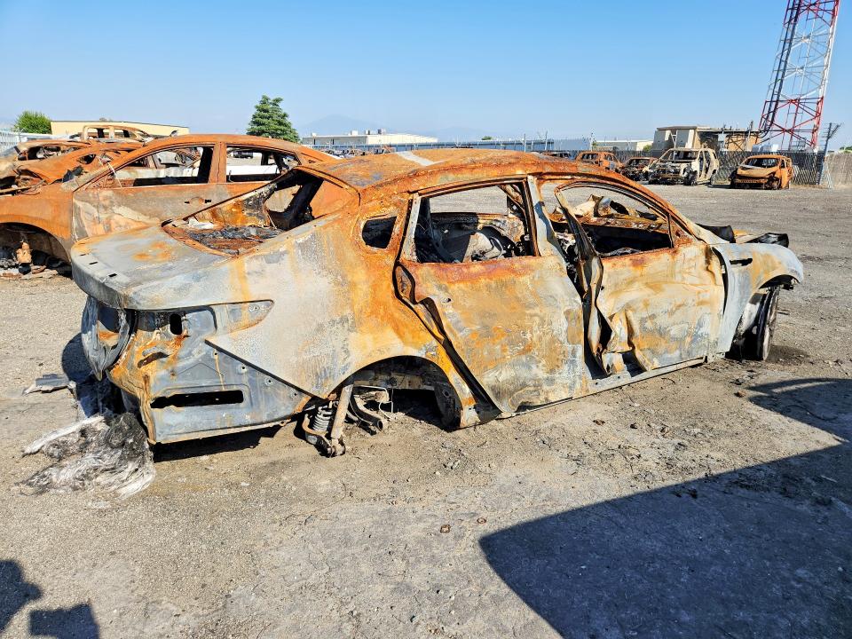 2018 Kia Optima VIN 5XXGT4L3XJG237498 COPART salvage auction — BURN, Ca - Non-Repairable Vehicle Cert, sold $200 on 2026-07-06 (photo 3)