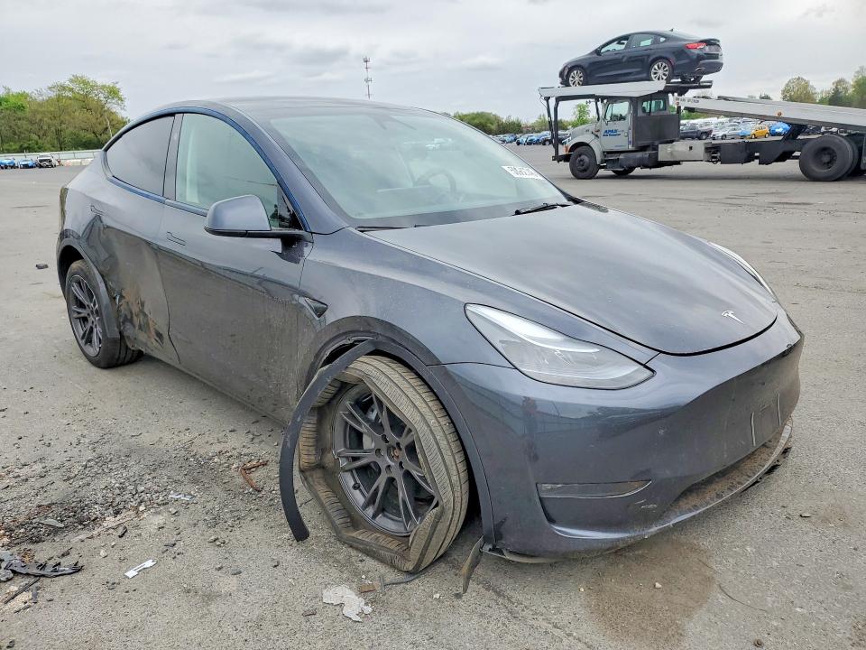 2025 Tesla Model y VIN 7SAYGDEE6SA361344 COPART salvage auction — FRONT END, Nj - Cert Of Title-Salvage, sold $12,300 on 2026-07-14 (photo 4)