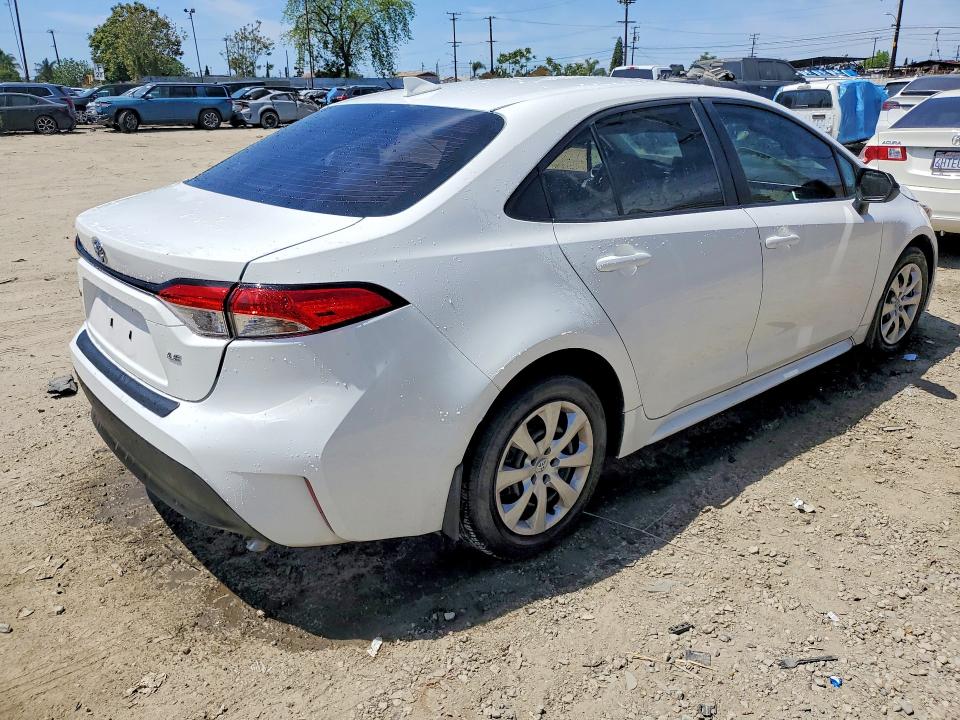 2024 Toyota Corolla VIN 5YFB4MDE2RP211018 COPART salvage auction — SIDE, Salvage Title, sold $4,800 on 2026-07-16 (photo 3)