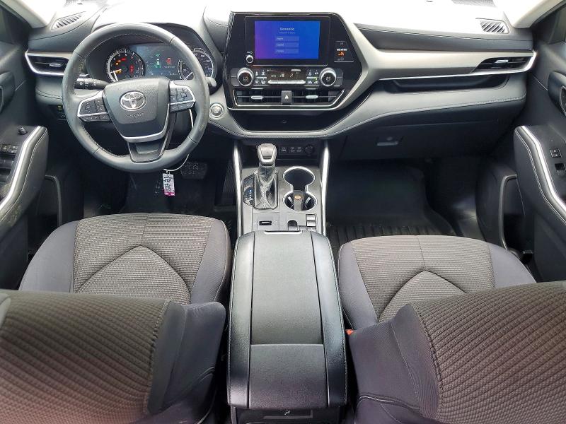 2023 Toyota Highlander VIN 5TDKDRAH8PS526499 COPART salvage auction — SIDE, Salvage Title, sold $12,900 on 2026-07-09 (photo 8)