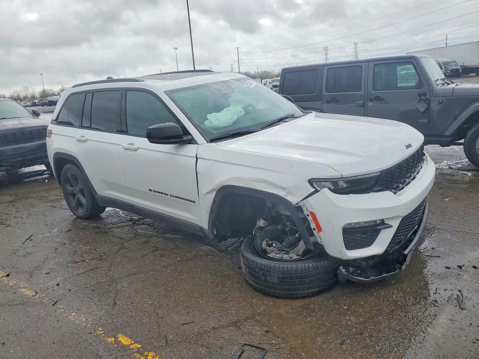 2025 Jeep Cherokee VIN 1C4RJHBG3SC330777 COPART salvage auction — FRONT END, Mi - Certificate Of Title, sold $17,900 on 2026-07-28 (photo 4)