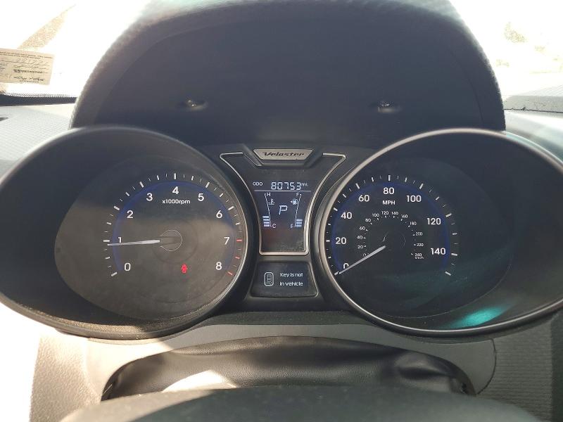 2015 Hyundai Veloster VIN KMHTC6AE5FU221771 COPART salvage auction — MINOR DENT/SCRATCHES, In - Certificate Of Title, sold $3,400 on 2026-07-08 (photo 9)