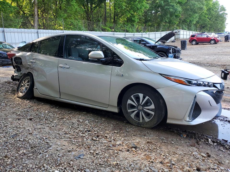 2017 Toyota Prius VIN JTDKARFP1H3002090 COPART salvage auction — REAR END, Ga - Cert Of Title-Salvage, sold $3,200 on 2026-07-24 (photo 4)