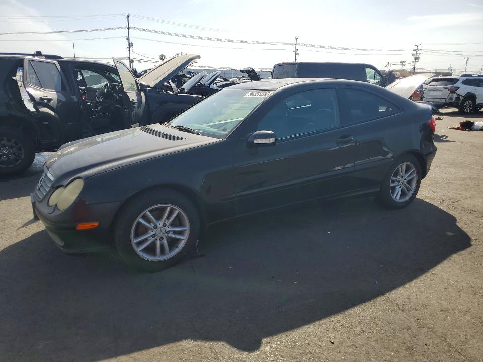 2002 Mercedes-benz C class VIN WDBRN47J12A254519 COPART salvage auction — MINOR DENT/SCRATCHES, Ca - Dis/Dlr/Exp Only Clean Title, sold $300 on 2026-07-29 (photo 1)