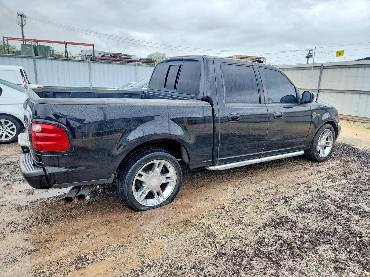 2001 Ford F-150 Lightning VIN 1FTRW07L51KB32733 COPART salvage auction — Water/Flood, HI - CERTIFICATE OF TITLE, sold $175 on 2026-06-29 (photo 3)