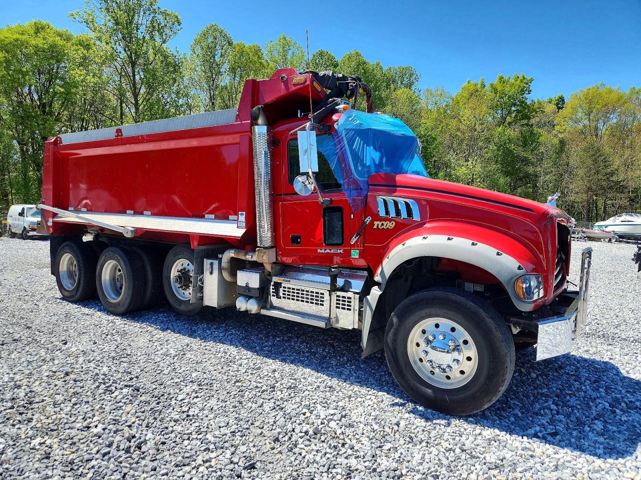 2018 Mack All other VIN 1M2AX09C9JM038748 COPART salvage auction — Rollover, PA - CERTIFICATE OF SALVAGE, sold $20,000 on 2026-06-11 (photo 1)