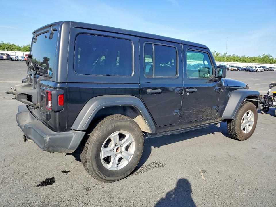 2023 Jeep Wrangler / VIN 1C4HJXDN4PW589415 COPART salvage auction — SIDE, Salvage Title, sold $9,800 on 2026-07-20 (photo 3)