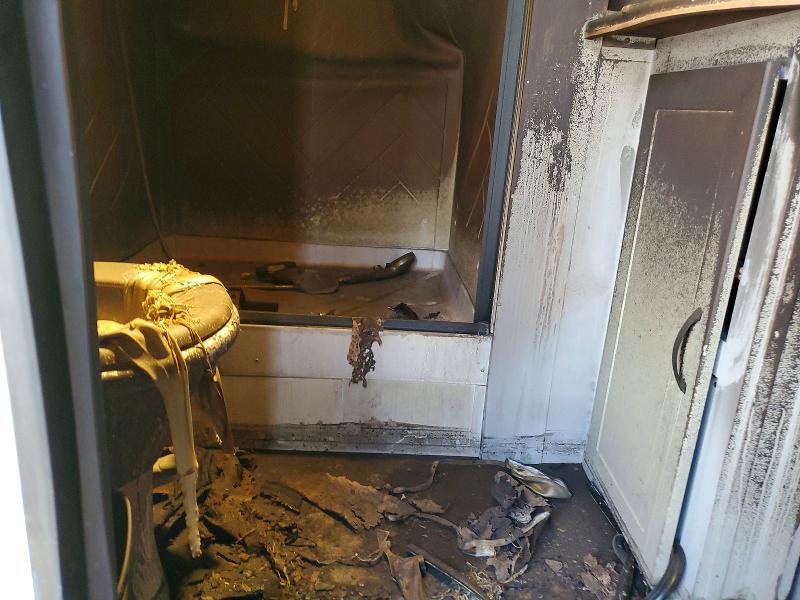2023 Foresriver VIN 4X4TVBK27P4123915 COPART salvage auction — BURN, SC - CERT OF TITLE-SALVAGE FIRE, sold $350 on 2026-07-27 (photo 5)