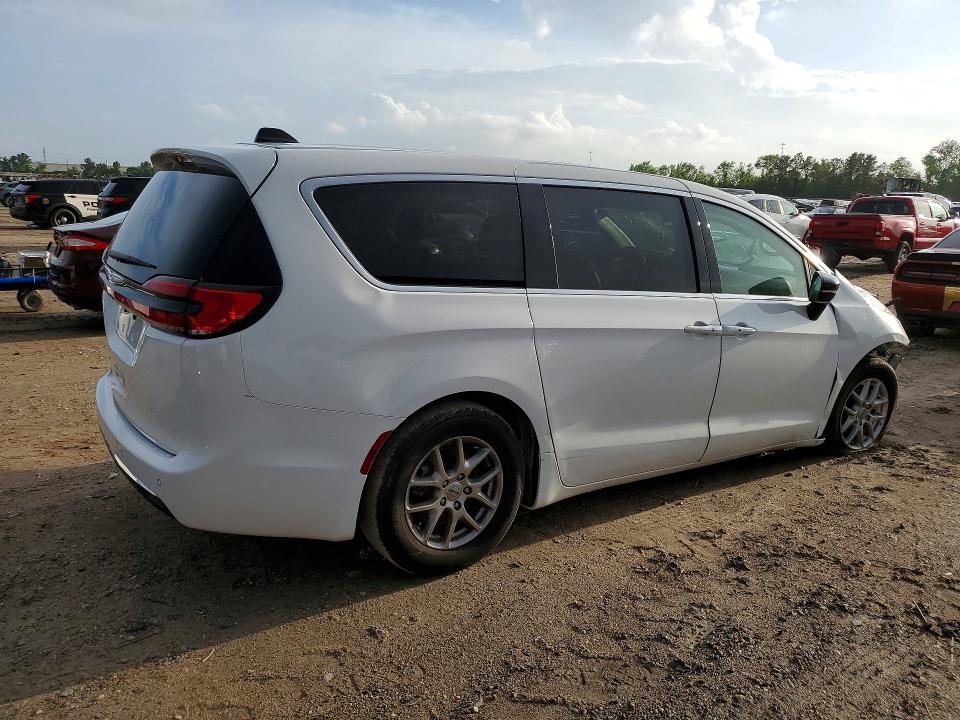 2024 Chrysler Pacifica VIN 2C4RC1BG1RR125218 COPART salvage auction — FRONT END, FL - CERTIFICATE OF DESTRUCTION, sold $8,800 on 2026-07-31 (photo 3)