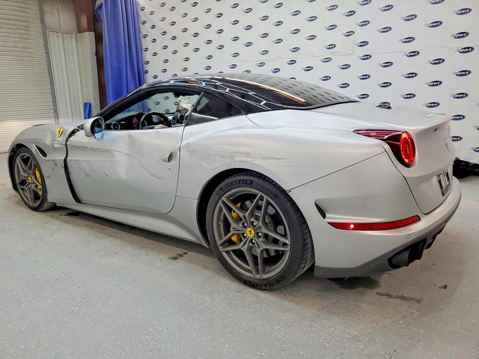 2017 Ferrari California VIN ZFF77XJA2H0226113 COPART salvage auction — SIDE, Tx - Salvage Vehicle Title, sold $54,000 on 2026-08-06 (photo 2)