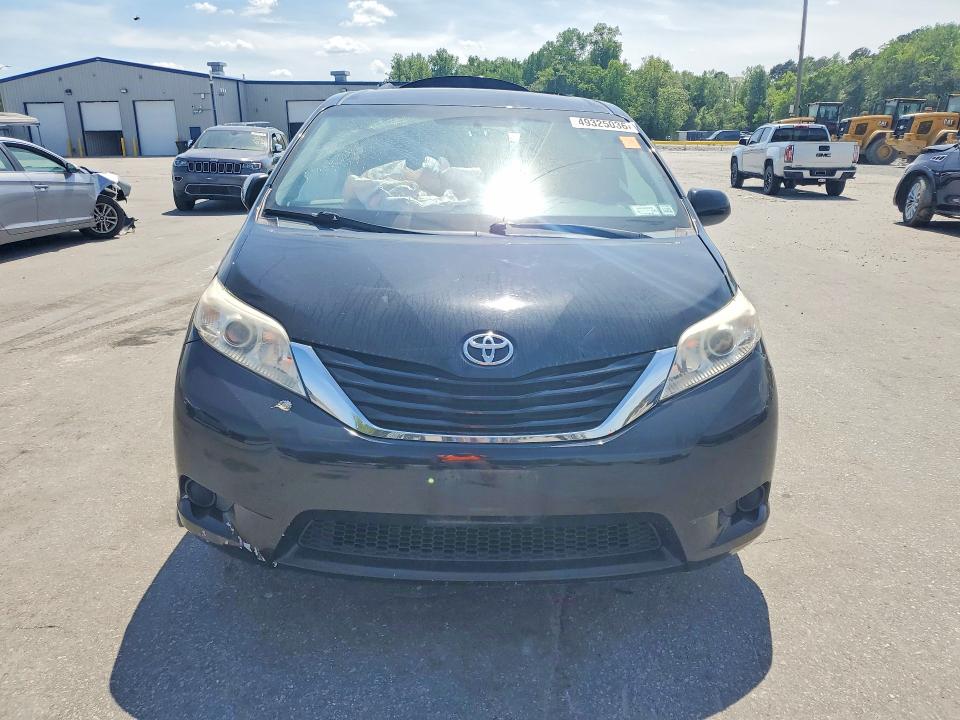 2015 Toyota Sienna VIN 5TDKK3DC9FS581268 COPART salvage auction — REAR END, Nc - Salvage Certificate Of Title, sold $1,650 on 2026-07-16 (photo 5)