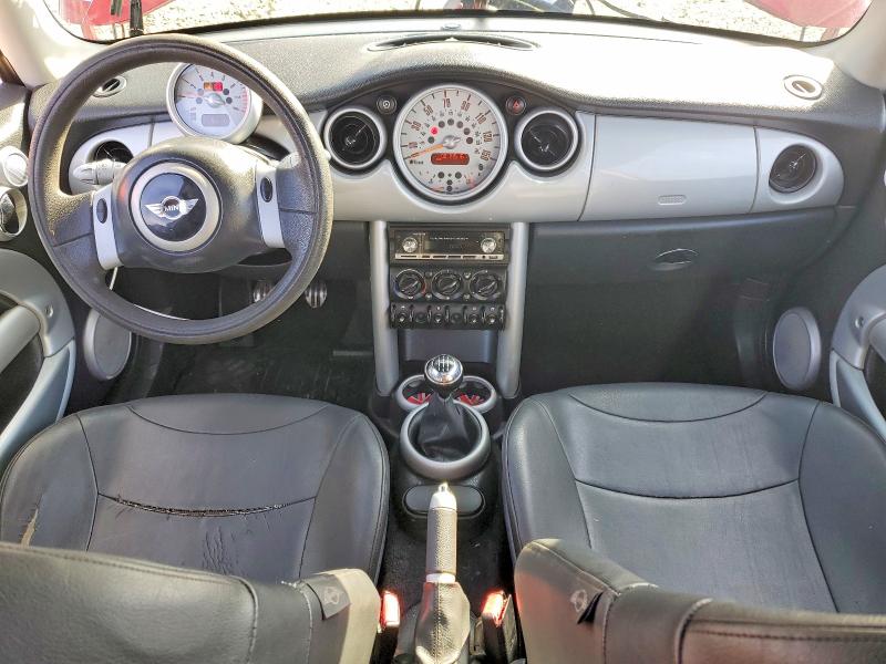 2004 Mini Cooper VIN WMWRC33484TC49889 COPART salvage auction — ROLLOVER, Ca - Salvage Certificate, sold $150 on 2026-08-11 (photo 8)