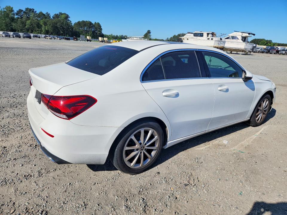 2019 Mercedes-benz A-klasse VIN WDD3G4EBXKW016884 COPART salvage auction — MINOR DENT/SCRATCHES, Sc - Dealer Only Clean Title, sold $7,500 on 2026-07-14 (photo 3)