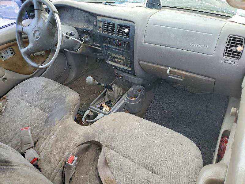 2002 Toyota Tacoma VIN 5TENL42N52Z122045 COPART salvage auction — NORMAL WEAR, Tx - Certificate Of Title, sold $2,300 on 2026-07-10 (photo 8)