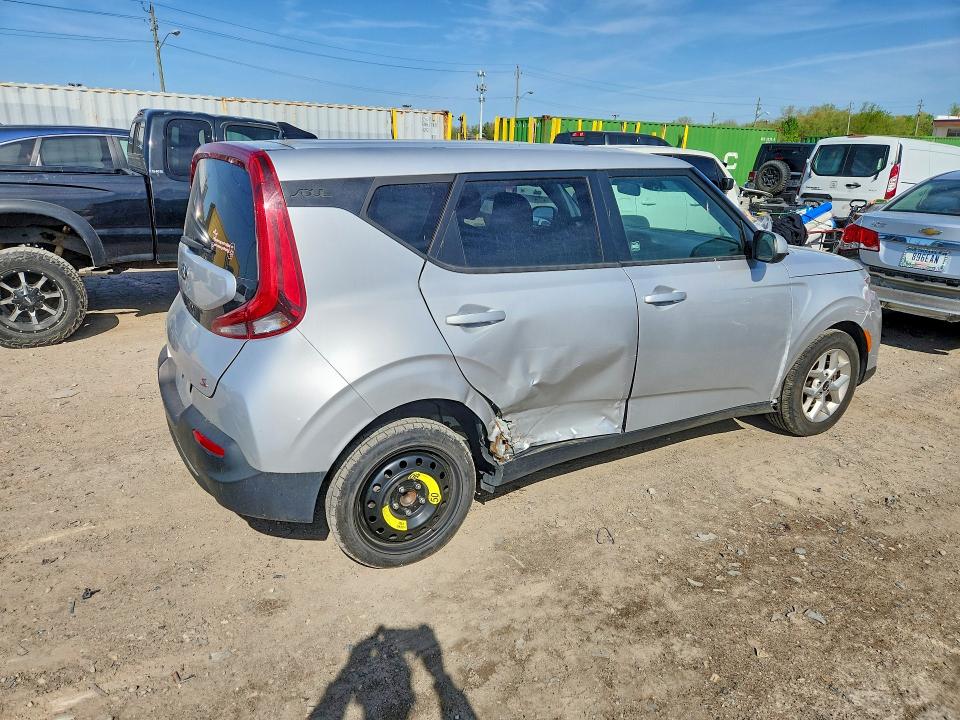 2021 Kia Soul VIN KNDJ23AU1M7748450 COPART salvage auction — NORMAL WEAR, In - Certificate Of Title, sold $2,300 on 2026-07-02 (photo 3)