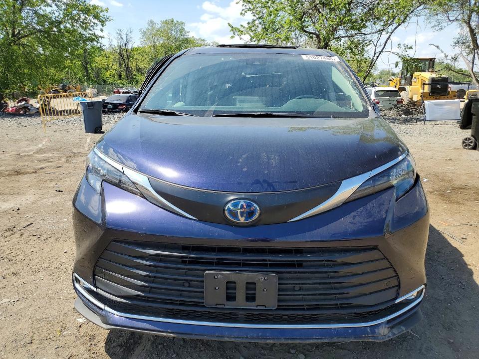 2024 Toyota Sienna VIN 5TDJSKFC3RS150335 COPART salvage auction — SIDE, Md - Cert Of Salvage > 75% Damage, sold $10,000 on 2026-07-14 (photo 5)