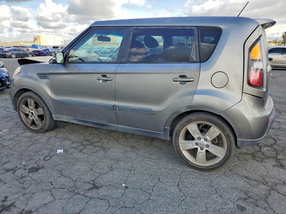 2011 Kia Soul VIN KNDJT2A29B7211943 COPART salvage auction — FRONT END, CA - SALVAGE CERTIFICATE, sold $475 on 2026-07-09 (photo 2)