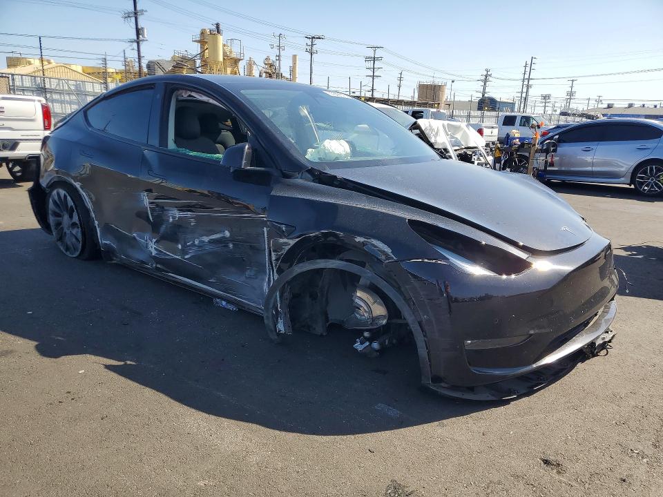 2022 Tesla Model y VIN 7SAYGDEF4NF490568 COPART salvage auction — FRONT END, Salvage Title, sold $3,750 on 2026-07-20 (photo 4)