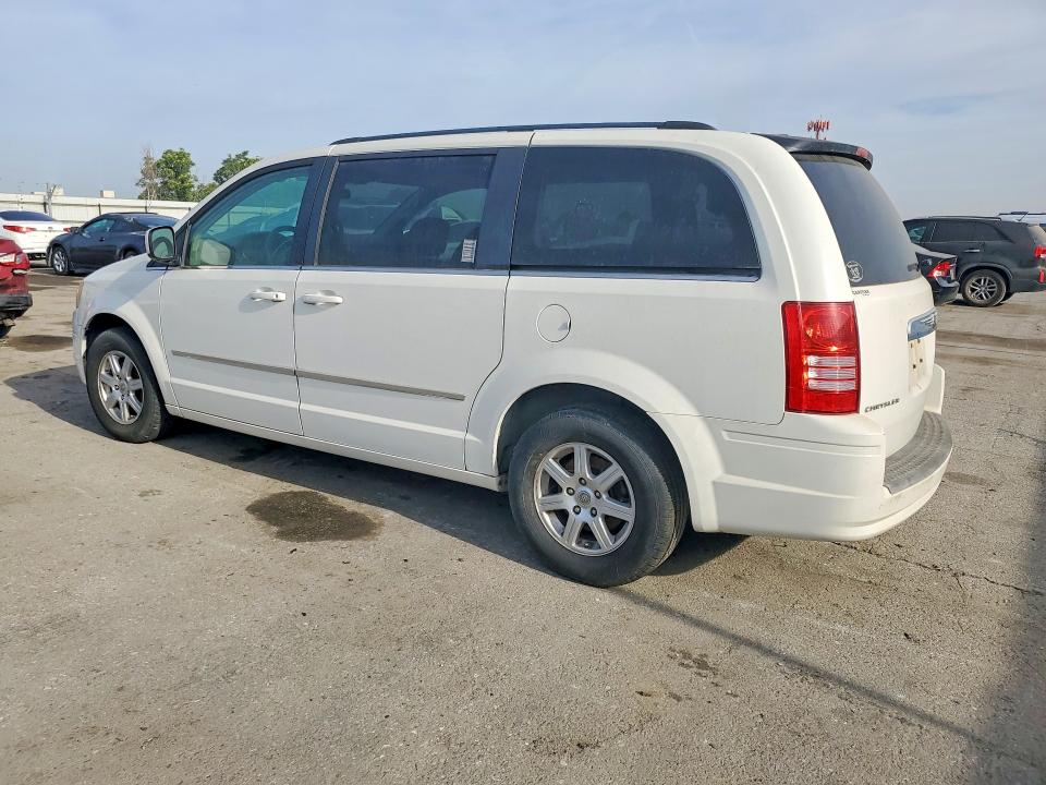 2010 Chrysler Town & country VIN 2A4RR5D18AR266090 COPART salvage auction — MINOR DENT/SCRATCHES, CA - APP FOR DUP CLEAN OR AC, sold $675 on 2026-07-17 (photo 2)