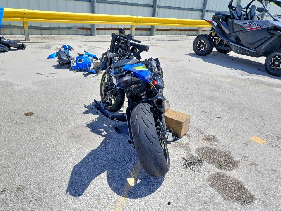2017 Suzuki VIN JS1DM11B8H2100806 COPART salvage auction — ALL OVER, Fl - Cert Of Title Slvg Rebuildable, sold $1,150 on 2026-07-02 (photo 4)