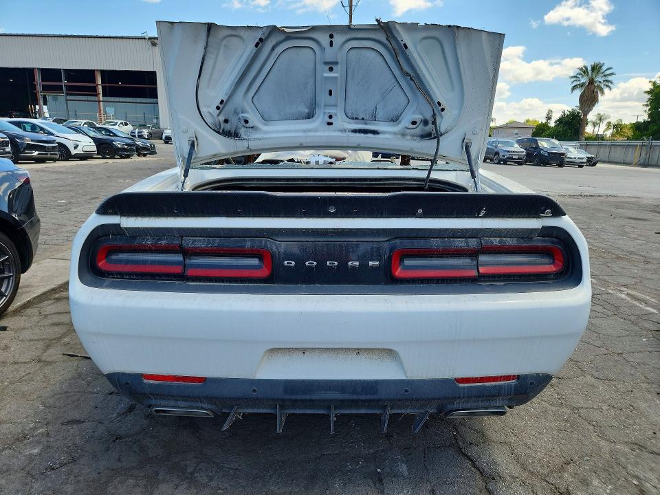 2019 Dodge Challenger VIN 2C3CDZBT4KH556957 COPART salvage auction — INTERIOR BURN, Mi - Certificate Of Title, sold $425 on 2026-07-02 (photo 6)