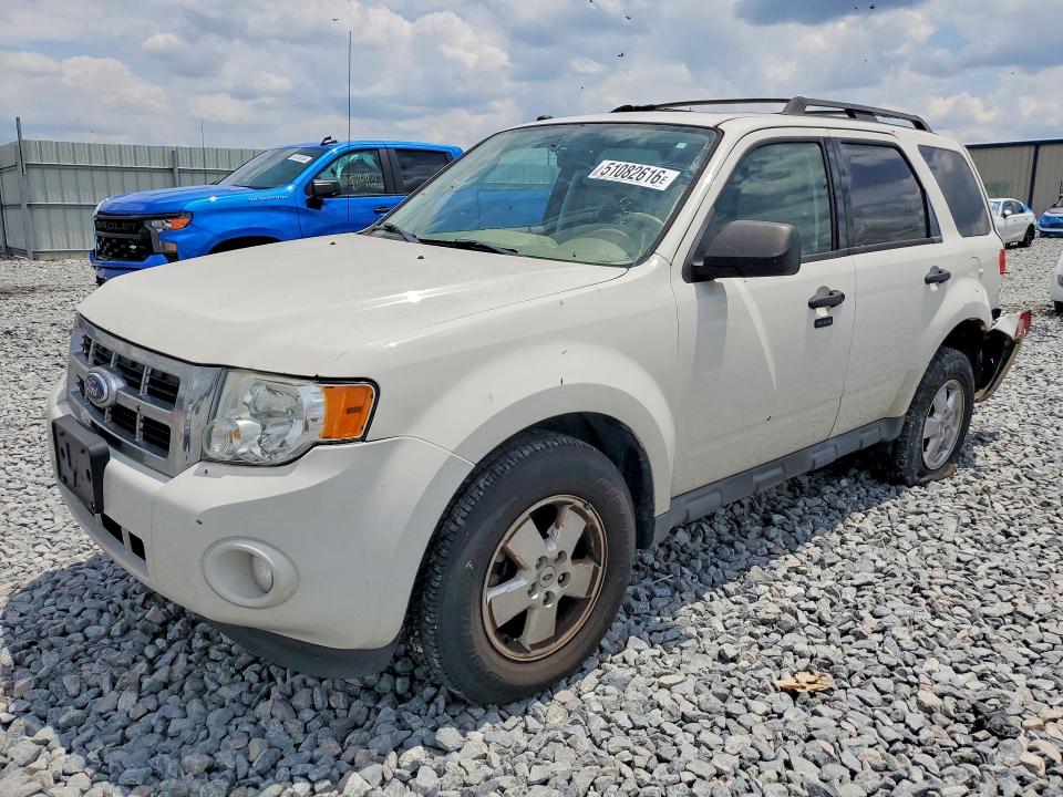 2011 Ford Escape VIN 1FMCU0D70BKB95917 COPART salvage auction — REAR END, Fl - Cert Of Title Slvg Rebuildable, sold $925 on 2026-07-02 (photo 1)