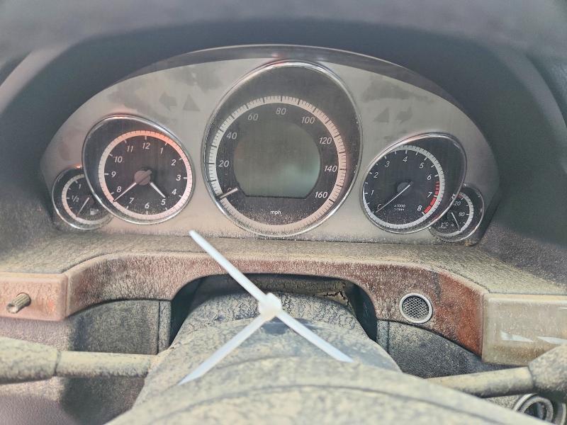 2010 Mercedes-benz E-klasse VIN WDDHF8HB2AA055475 COPART salvage auction — WATER/FLOOD, AL - CERT OF TITLE-FLOOD SALVAGE, sold $525 on 2026-08-04 (photo 9)