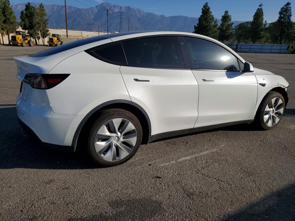2022 Tesla Model y VIN 7SAYGDEE7NF408260 COPART salvage auction — FRONT END, Ca - Salvage Certificate, sold $11,000 on 2026-07-30 (photo 3)