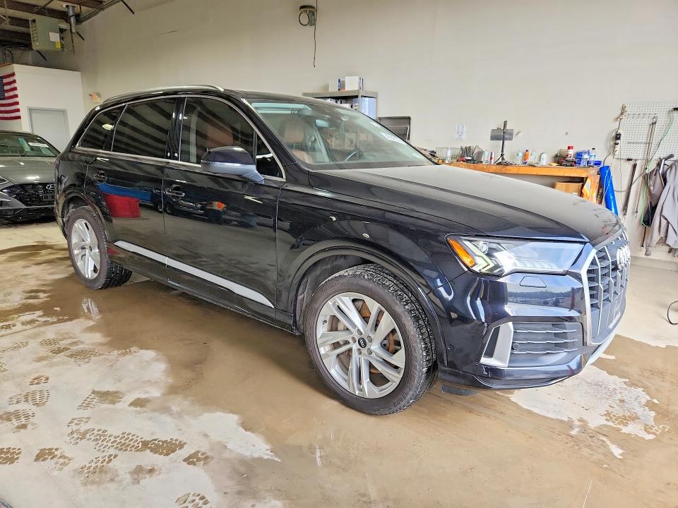 2021 Audi Q7 VIN WA1LJAF78MD038024 COPART salvage auction — MINOR DENT/SCRATCHES, Ny - Certificate Of Title (P), sold $15,800 on 2026-07-27 (photo 4)