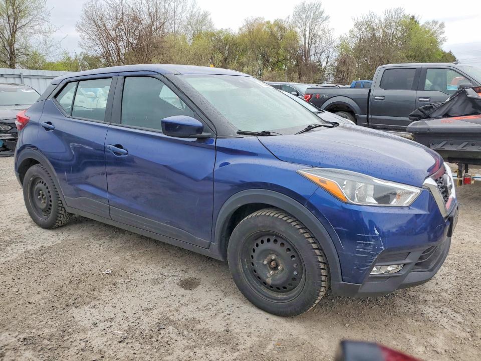 2020 Nissan Kicks VIN 3N1CP5CV1LL554283 COPART salvage auction — VANDALISM, On - Permit No Brand - Unfit, sold $6,400 on 2026-07-03 (photo 4)