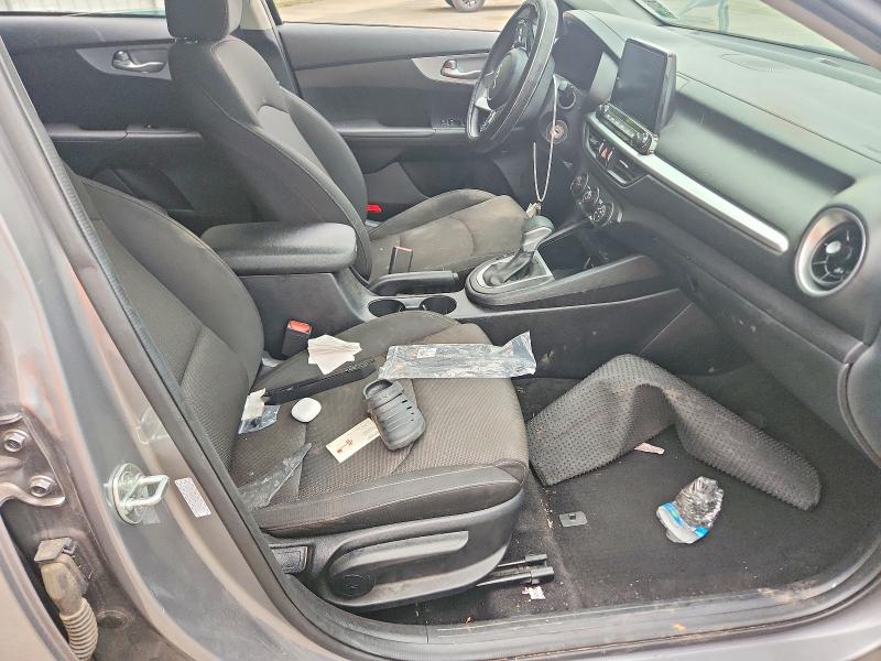 2024 Kia Forte VIN 3KPF24AD8RE773560 COPART salvage auction — SIDE, La - Cert Of Title-Salvage, sold $3,500 on 2026-07-09 (photo 7)