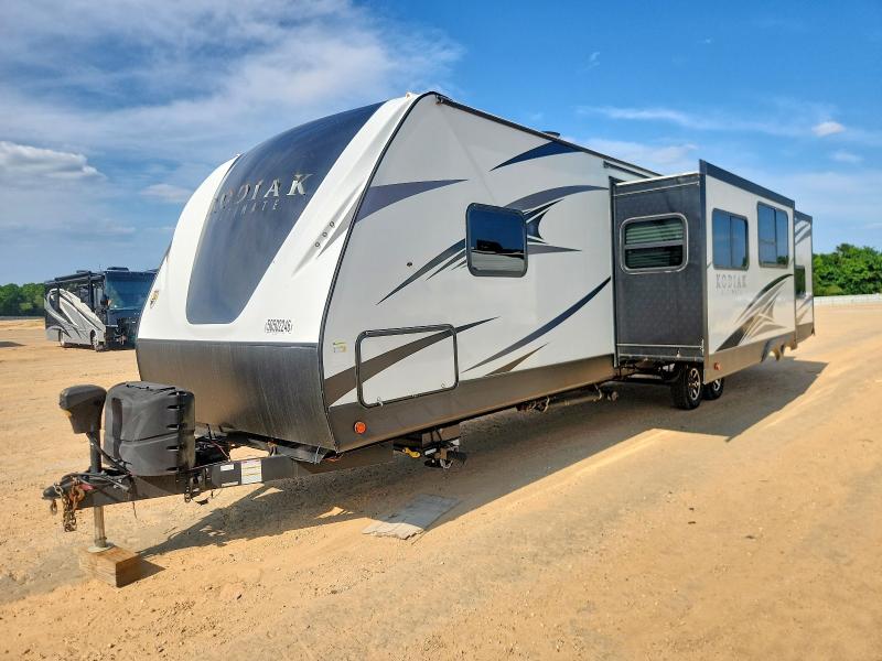 2019 Keystone Kodiak VIN 4YDT33026KJ971148 COPART salvage auction — VANDALISM, AL - SALVAGE FLOOD, sold $7,700 on 2026-07-10 (photo 2)