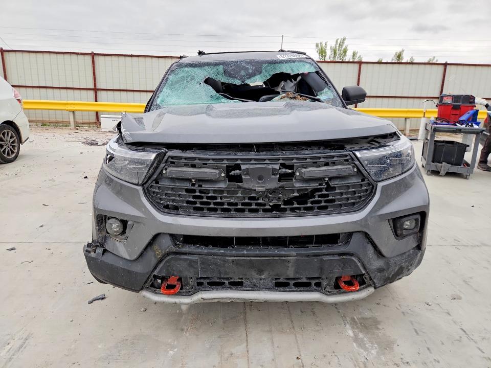 2022 Ford Explorer VIN 1FMSK8JH7NGA20973 COPART salvage auction — ALL OVER, Tx - Nonrepairable Title, sold $1,800 on 2026-07-02 (photo 5)