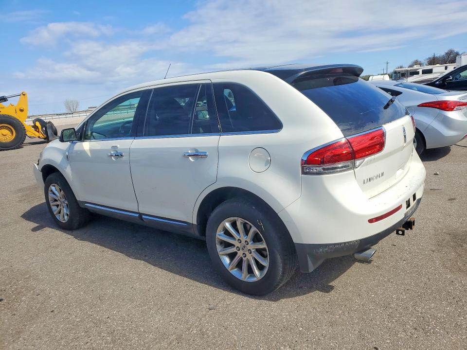 2013 Lincoln Mkx VIN 2LMDJ8JK1DBL40873 COPART salvage auction — FRONT END, Mn - Cert Of Title-Salvage, sold $625 on 2026-07-02 (photo 2)