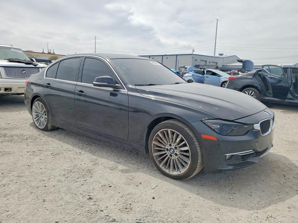 2012 BMW 3er VIN WBA3C1C58CF433792 COPART salvage auction — SIDE, Nv - Salvage Title, sold $750 on 2026-07-24 (photo 4)