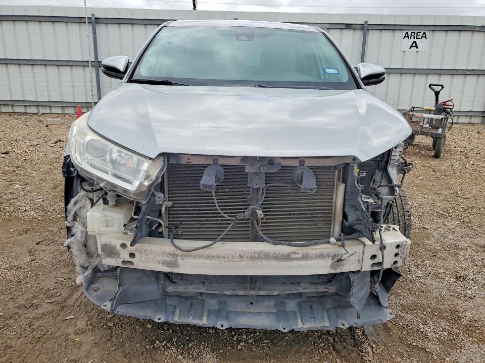 2019 Toyota Highlander VIN 5TDZZRFH8KS338616 COPART salvage auction — FRONT END, Tx - Salvage Vehicle Title, sold $6,200 on 2026-07-15 (photo 5)