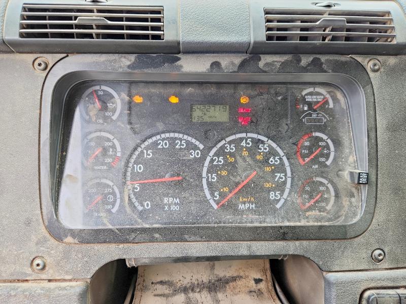 2012 Freightliner Cascadia VIN 1FUJGEBG7CLBP0118 COPART salvage auction — FRONT END, LA - CERT OF TITLE-SALVAGE, sold $5,200 on 2026-09-03 (photo 8)