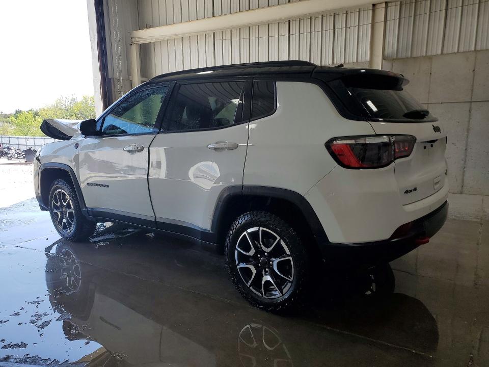 2025 Jeep Compass VIN 3C4NJDDN0ST559196 COPART salvage auction — FRONT END, KY - CERT OF TITLE-SALVAGE, sold $2,700 on 2026-07-02 (photo 2)