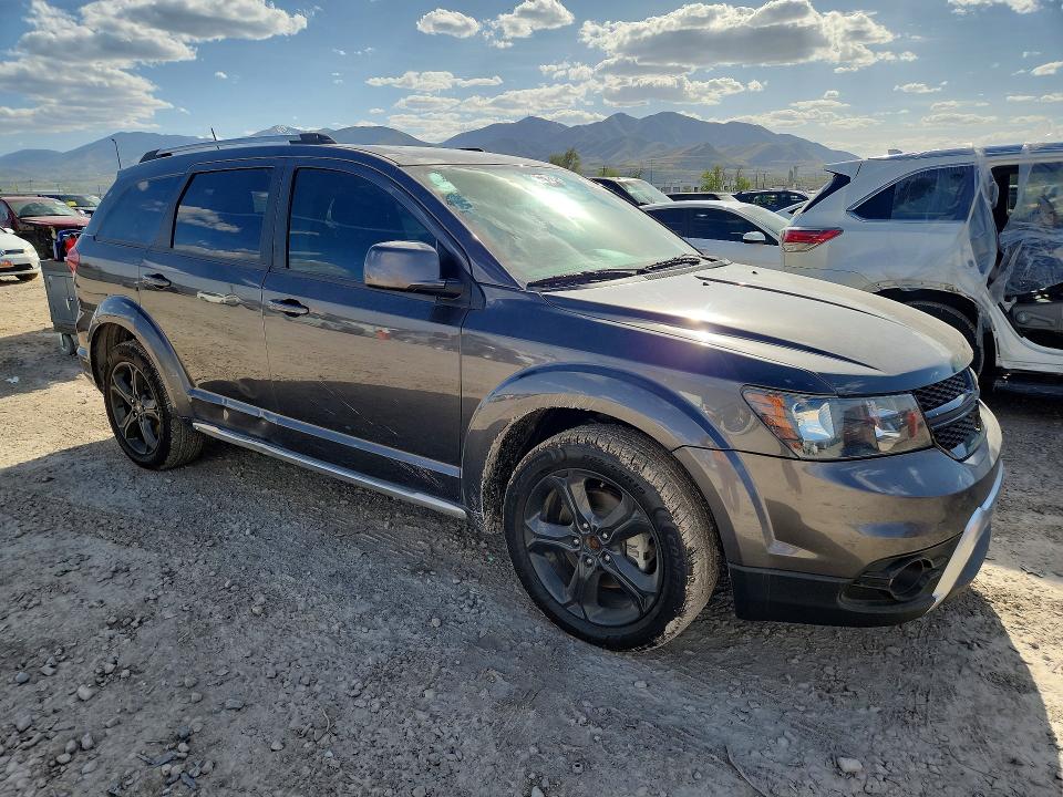 2020 Dodge Journey VIN 3C4PDCGB3LT266874 COPART salvage auction — MINOR DENT/SCRATCHES, Id - Certificate Of Title, sold $1,900 on 2026-07-02 (photo 4)